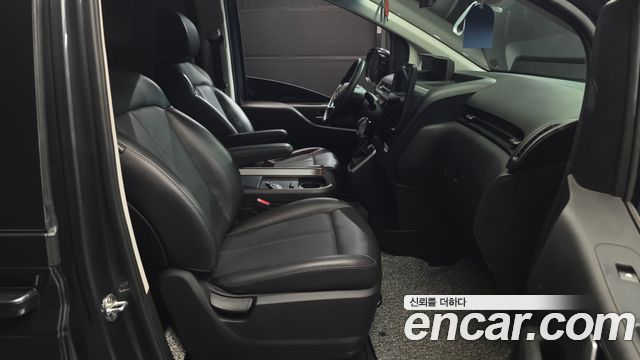 Hyundai Staria 2022 — photo 16