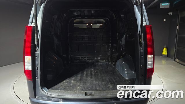 Hyundai Staria 2022 — photo 27