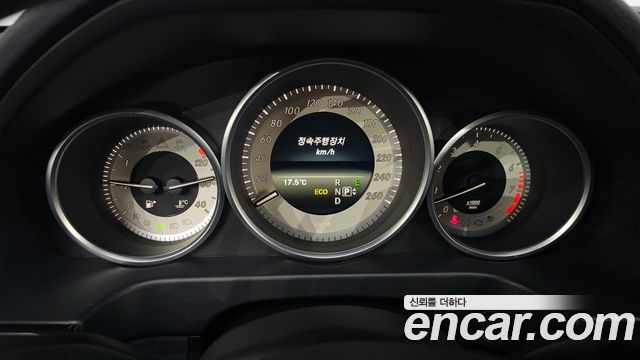 Mercedes-Benz E-Class 2014 — photo 8