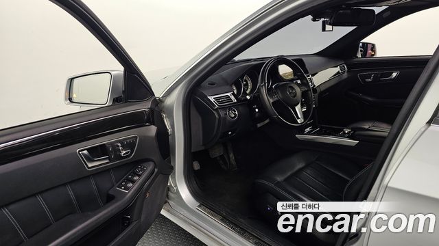 Mercedes-Benz E-Class 2014 — photo 10
