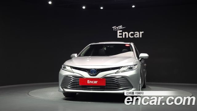Toyota Camry 2018 — photo 3