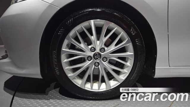 Toyota Camry 2018 — photo 5