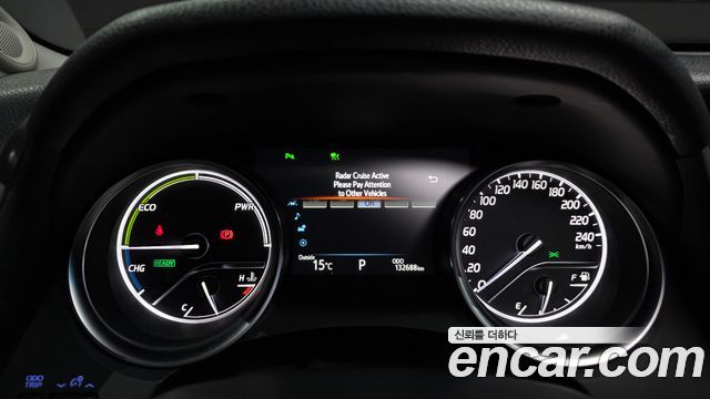 Toyota Camry 2018 — photo 11