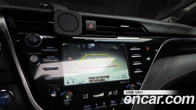 Toyota Camry 2018 — photo 21