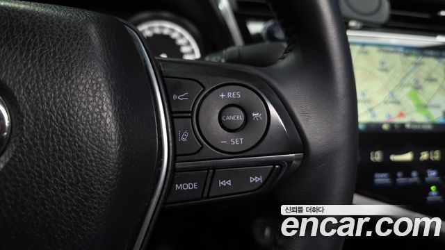 Toyota Camry 2018 — photo 23
