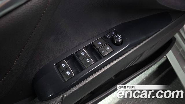 Toyota Camry 2018 — photo 25