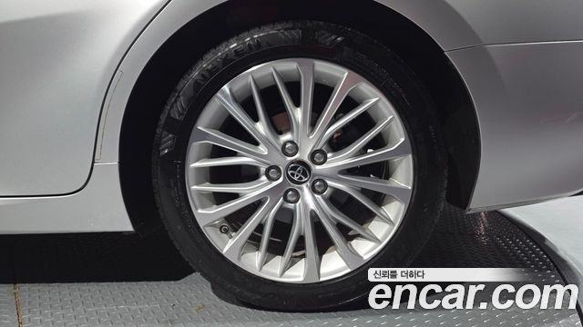Toyota Camry 2018 — photo 7