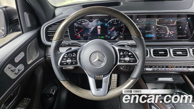 Mercedes-Benz GLS-Class 2022 — photo 20
