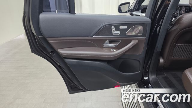 Mercedes-Benz GLS-Class 2022 — photo 15