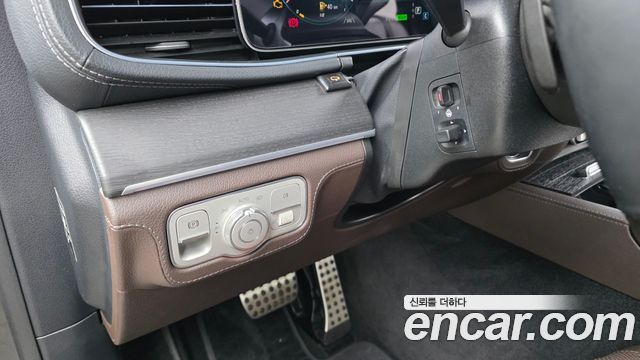 Mercedes-Benz GLS-Class 2022 — photo 27