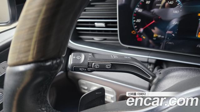 Mercedes-Benz GLS-Class 2022 — photo 28