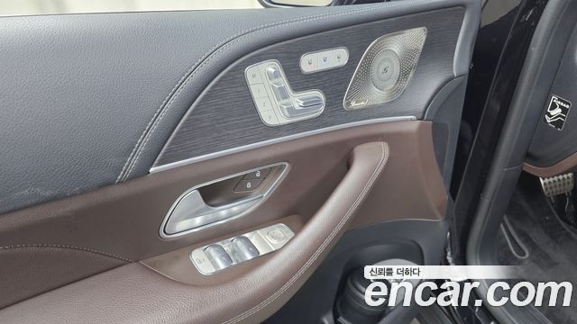 Mercedes-Benz GLS-Class 2022 — photo 29