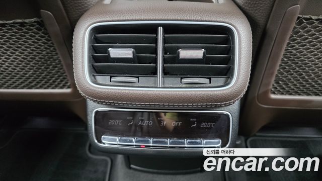 Mercedes-Benz GLS-Class 2022 — photo 31