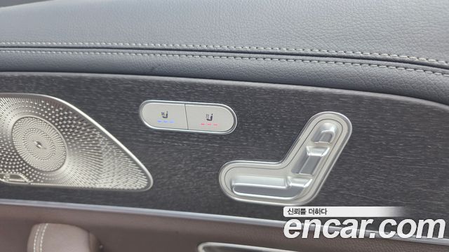 Mercedes-Benz GLS-Class 2022 — photo 32