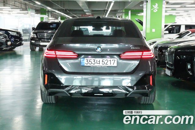 BMW 5-Series 2024 — photo 4