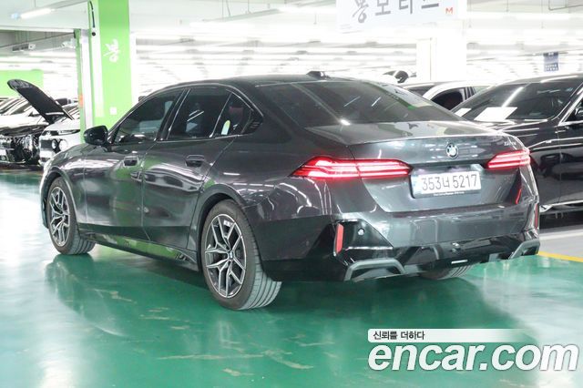BMW 5-Series 2024 — photo 5
