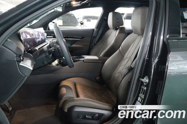 BMW 5-Series 2024 — photo 8