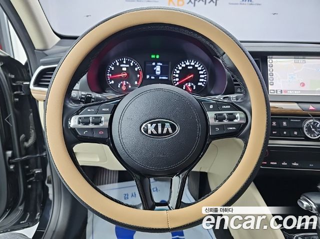 Kia K7 2016 — photo 10