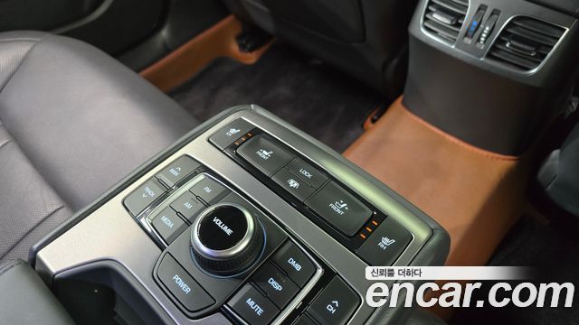 Hyundai Genesis 2014 — photo 18