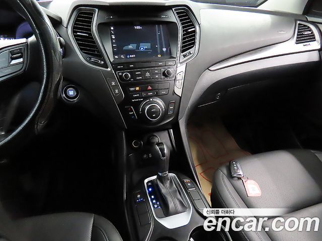 Hyundai Santafe 2016 — photo 9