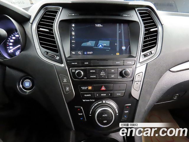 Hyundai Santafe 2016 — photo 10