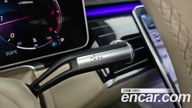 Mercedes-Benz S-Class 2021 — photo 9