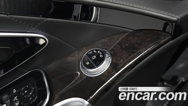 Mercedes-Benz S-Class 2021 — photo 26