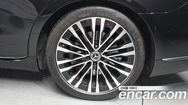 Mercedes-Benz S-Class 2021 — photo 7