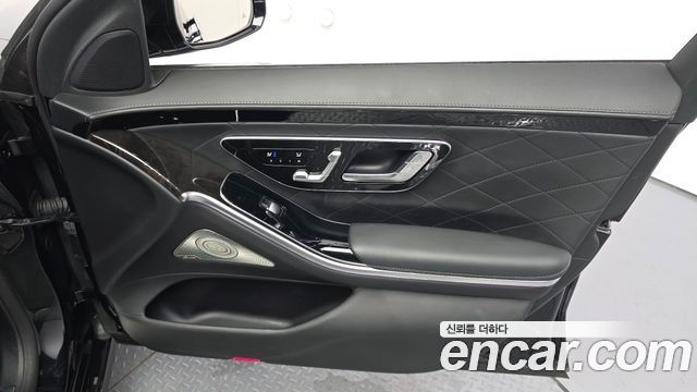 Mercedes-Benz S-Class 2021 — photo 14