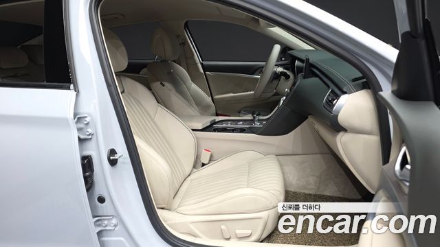 Genesis G70 2022 — photo 17