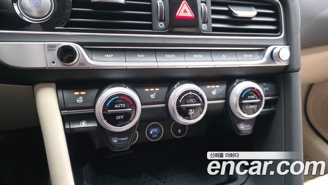 Genesis G70 2022 — photo 23