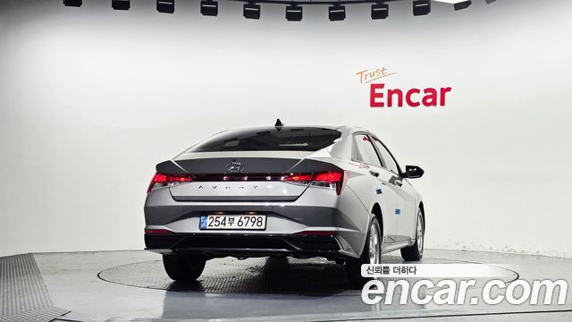 Hyundai AVANTE 2023 — photo 4