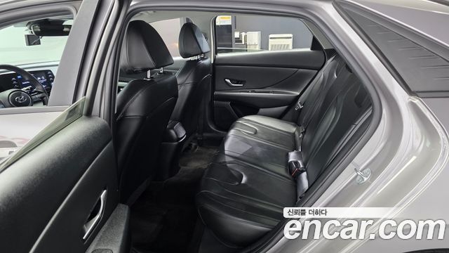 Hyundai AVANTE 2023 — photo 16
