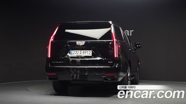 Cadillac Escalade 2023 — photo 4