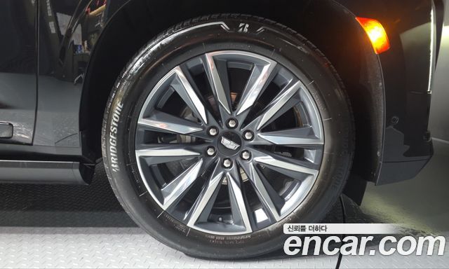 Cadillac Escalade 2023 — photo 7