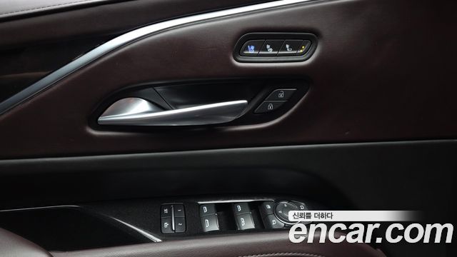 Cadillac Escalade 2023 — photo 28