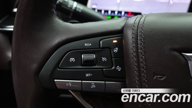 Cadillac Escalade 2023 — photo 32
