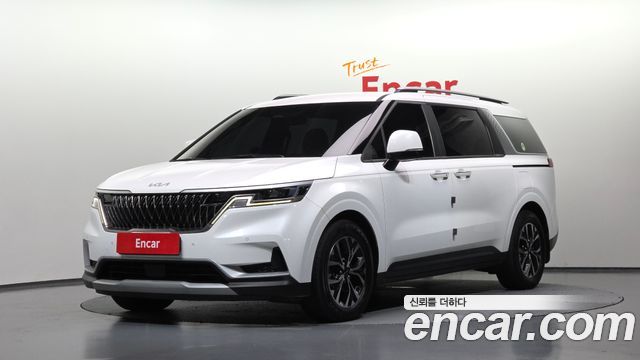 Kia Canival 2023 — photo 1