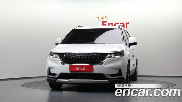 Kia Canival 2023 — photo 3