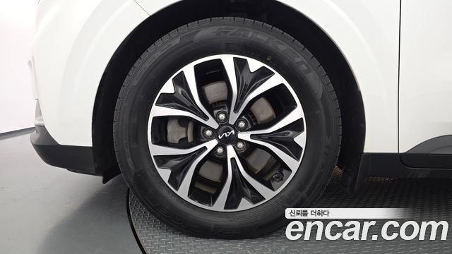 Kia Canival 2023 — photo 5
