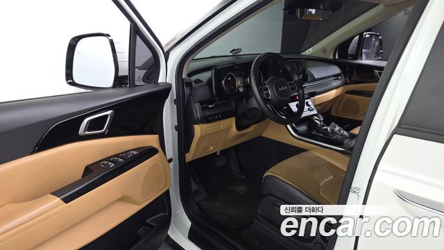 Kia Canival 2023 — photo 10