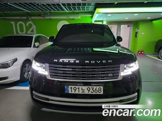Land Rover Range Rover 2023 — photo 1