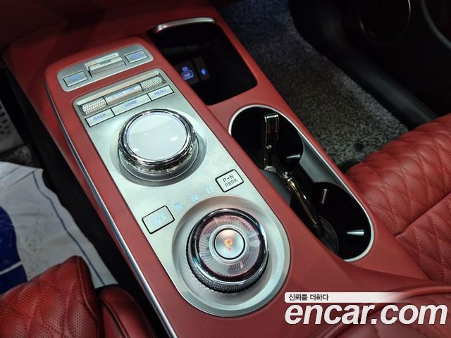 Genesis GV70 2022 — photo 9