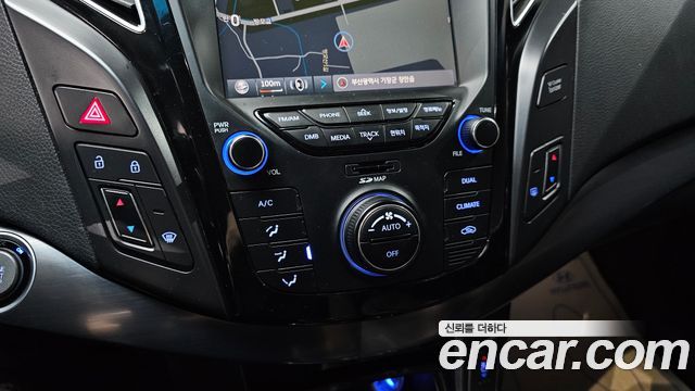 Hyundai i40 2012 — photo 23