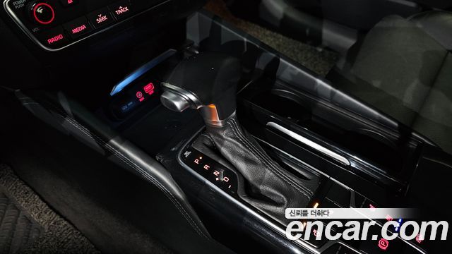 Kia K7 2017 — photo 9