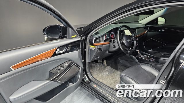 Kia K7 2017 — photo 10
