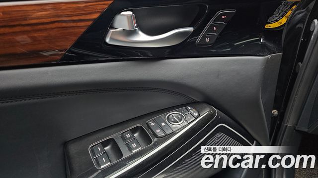Kia K7 2017 — photo 17