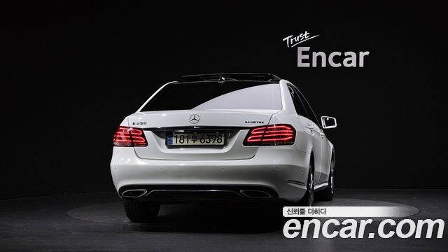 Mercedes-Benz E-Class 2016 — photo 4