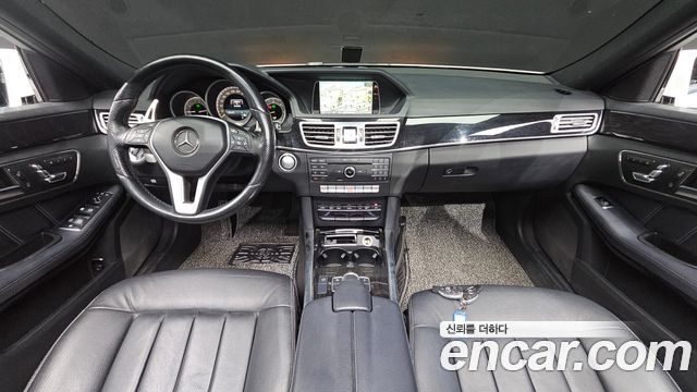Mercedes-Benz E-Class 2016 — photo 10
