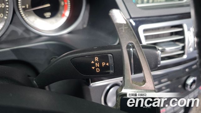 Mercedes-Benz E-Class 2016 — photo 12